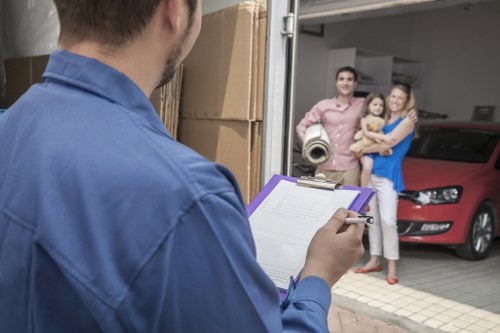 Moving truck support for commercial relocation in Uxbridge